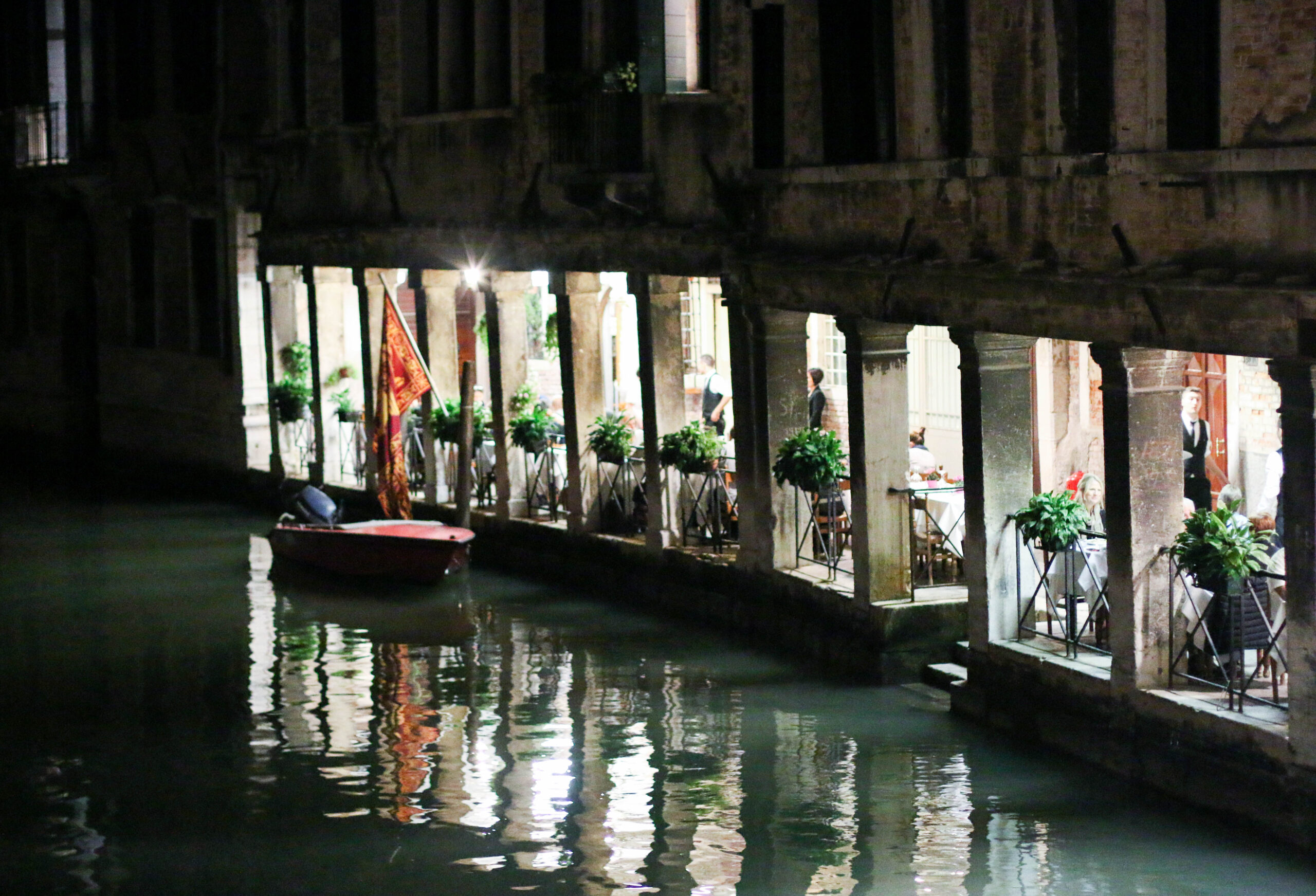 Venice by Night: A Dreamy Evening Stroll Through the Canals